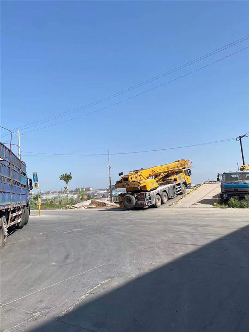 赤水市25吨吊车的租赁价格大概是多少？